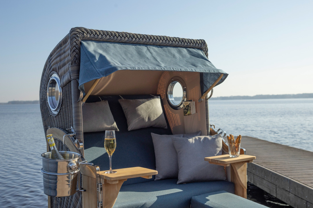 Strandkorb Rantum Grande Bullauge Teak PE Grey Dessin 593 Grau